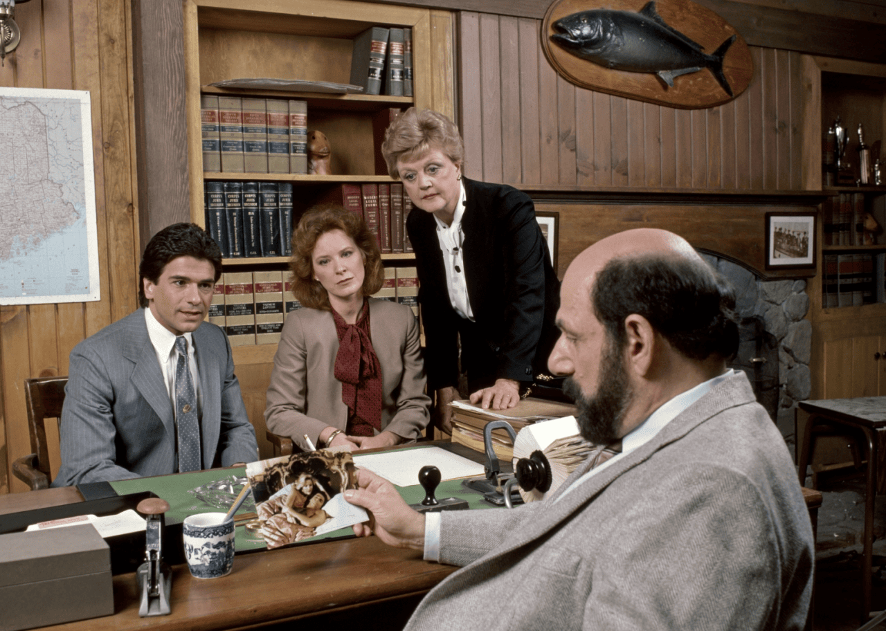 Angela Lansbury, Herschel Bernardi, Linda Kelsey, and Mark Shera in 