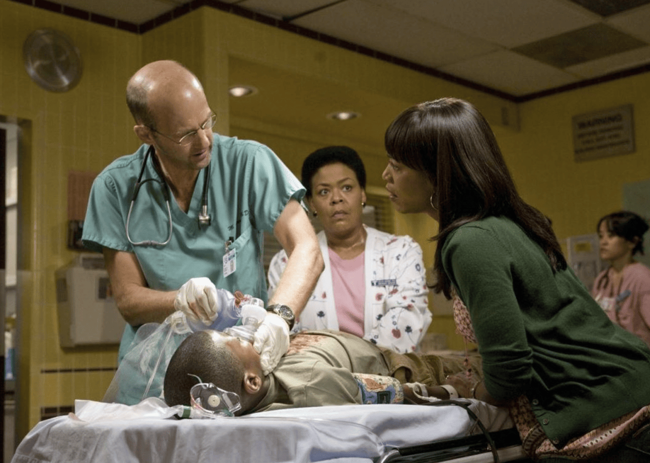 Angela Bassett, Anthony Edwards, and Yvette Freeman in 