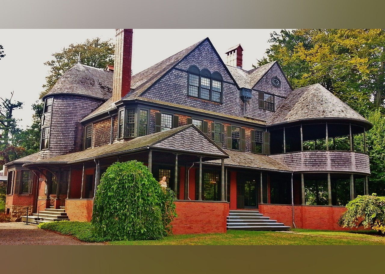 #17. Isaac Bell House