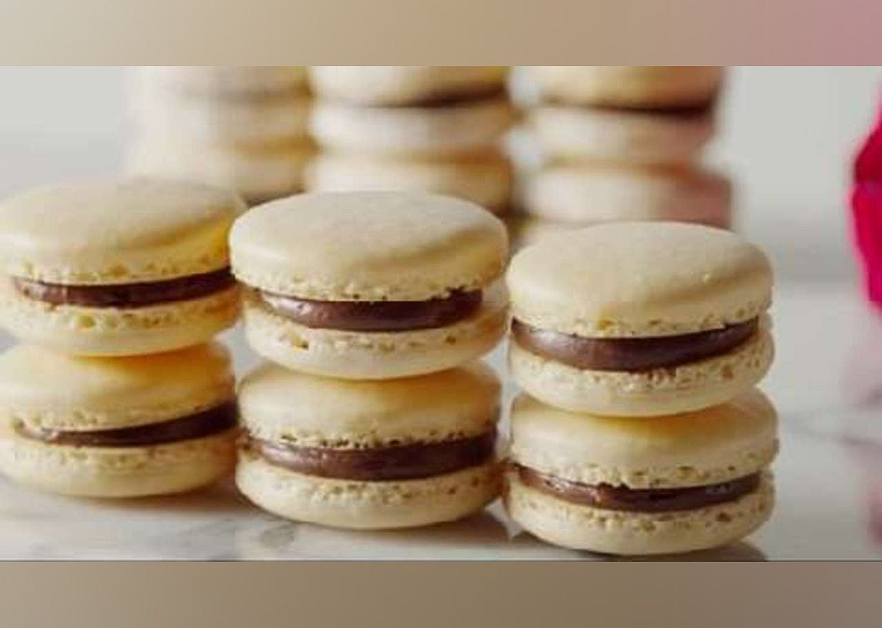 Macaron (French Macaroon)