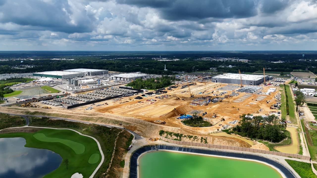 One of the largest data centers on the East Coast, DataOne is the first in New Jersey seeking to build its own power plant. 