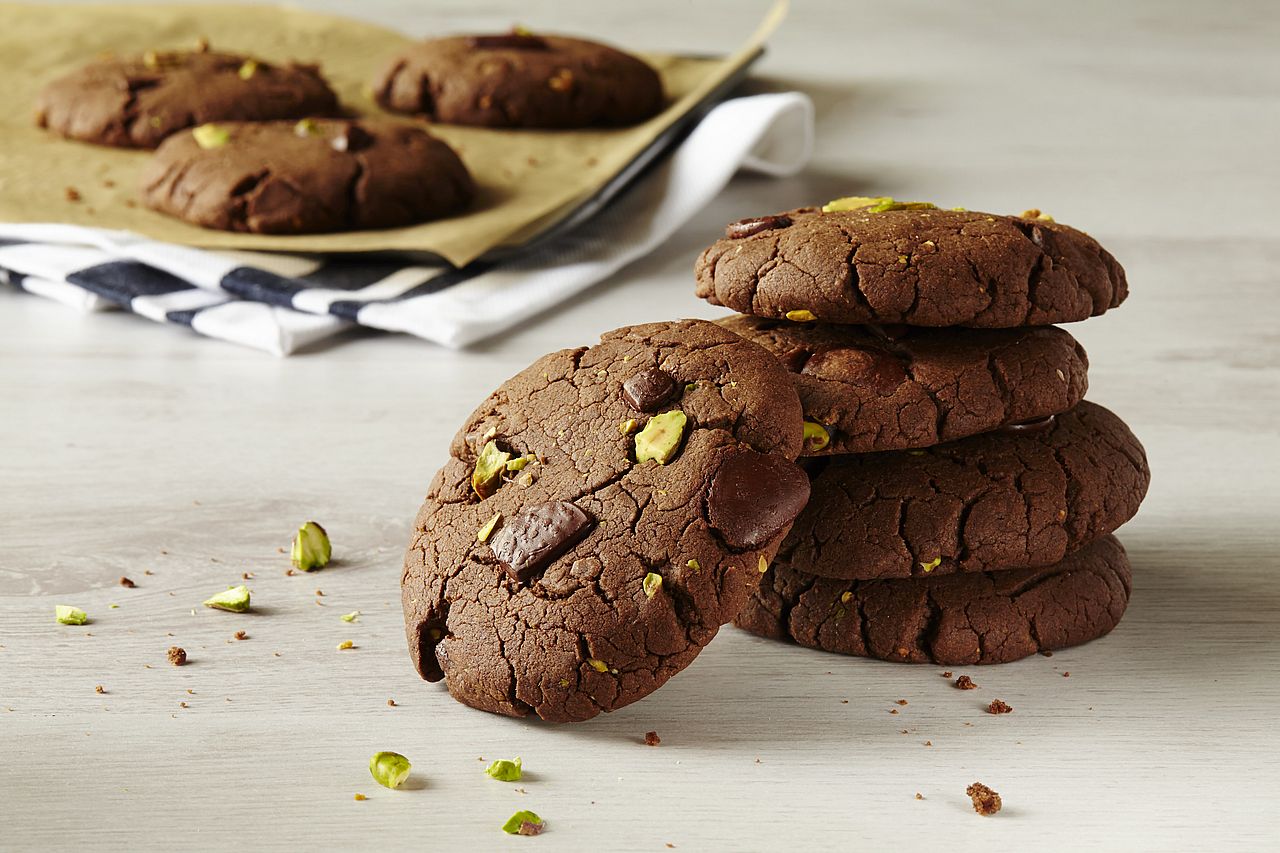 Freshly baked chocolate and pistachio nuts cookies