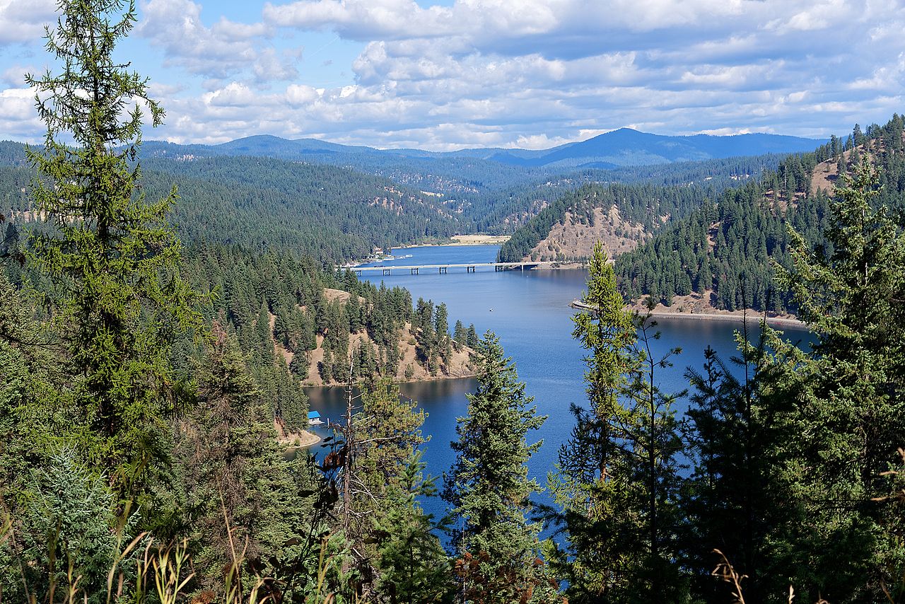 A view of the vista of Lake Coeur d'Alene, Idaho.