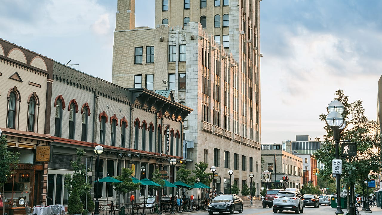A view featuring the Elgin Tower Building in downtown Elgin, Illinois.