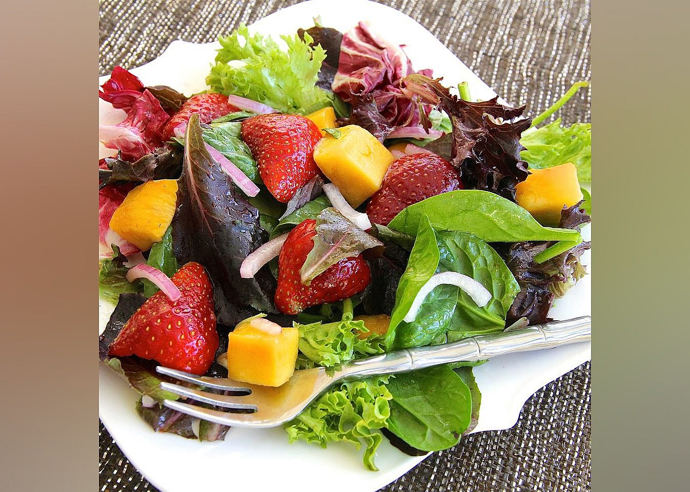 Strawberry-Mango Mesclun Salad