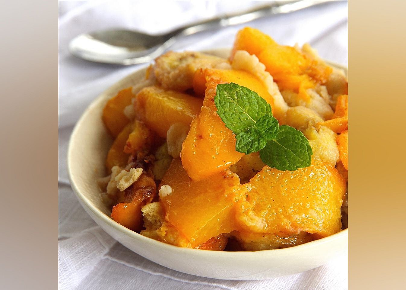 Sugar Free Peach and Banana Cobbler