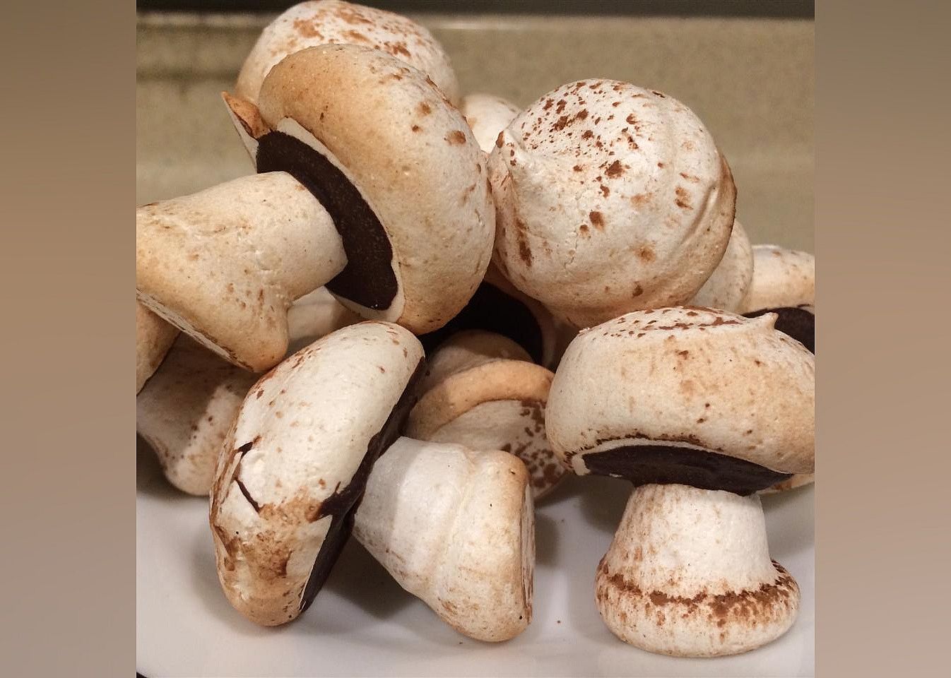 Meringue Mushrooms