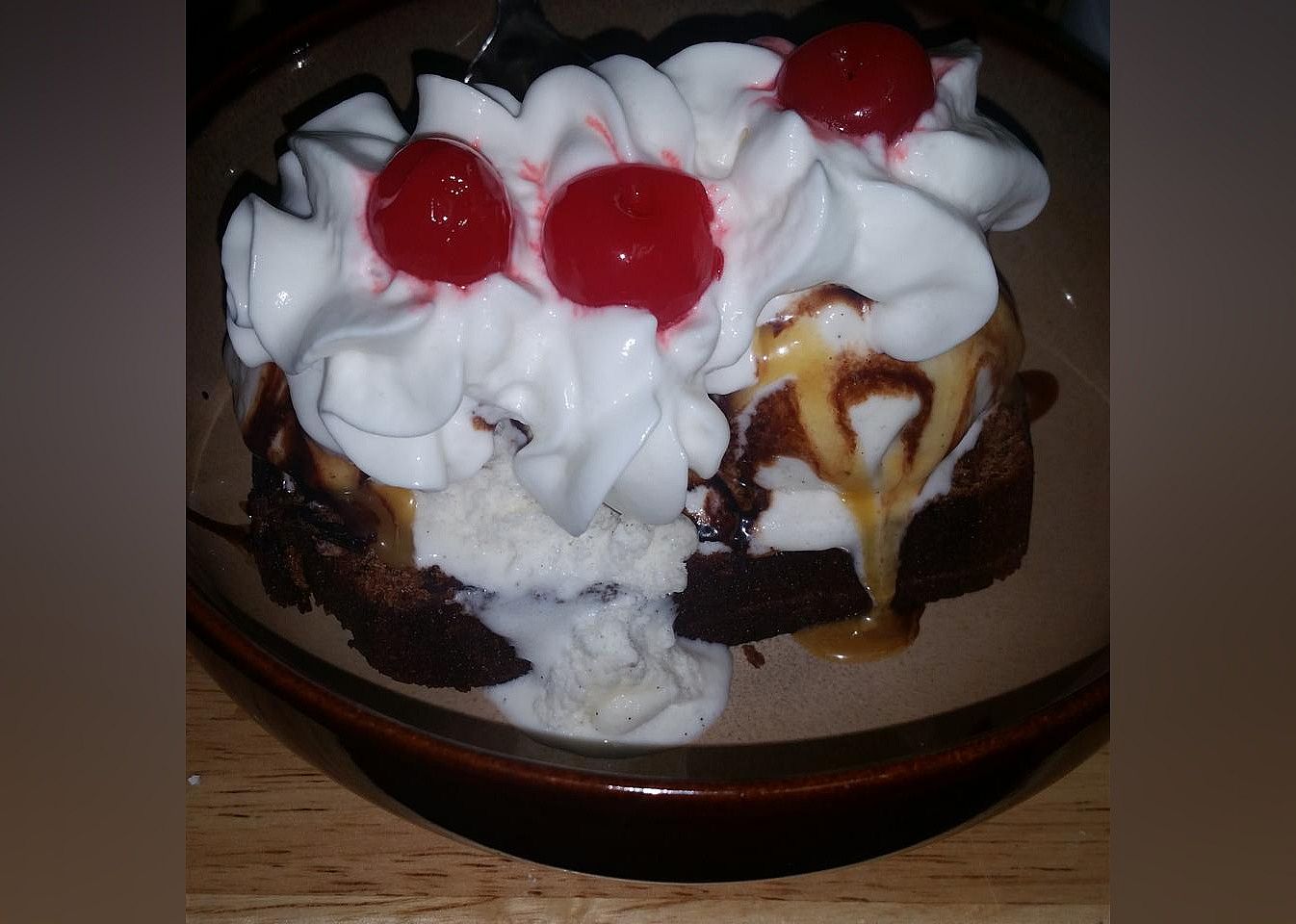 Sugarless Applesauce Cake