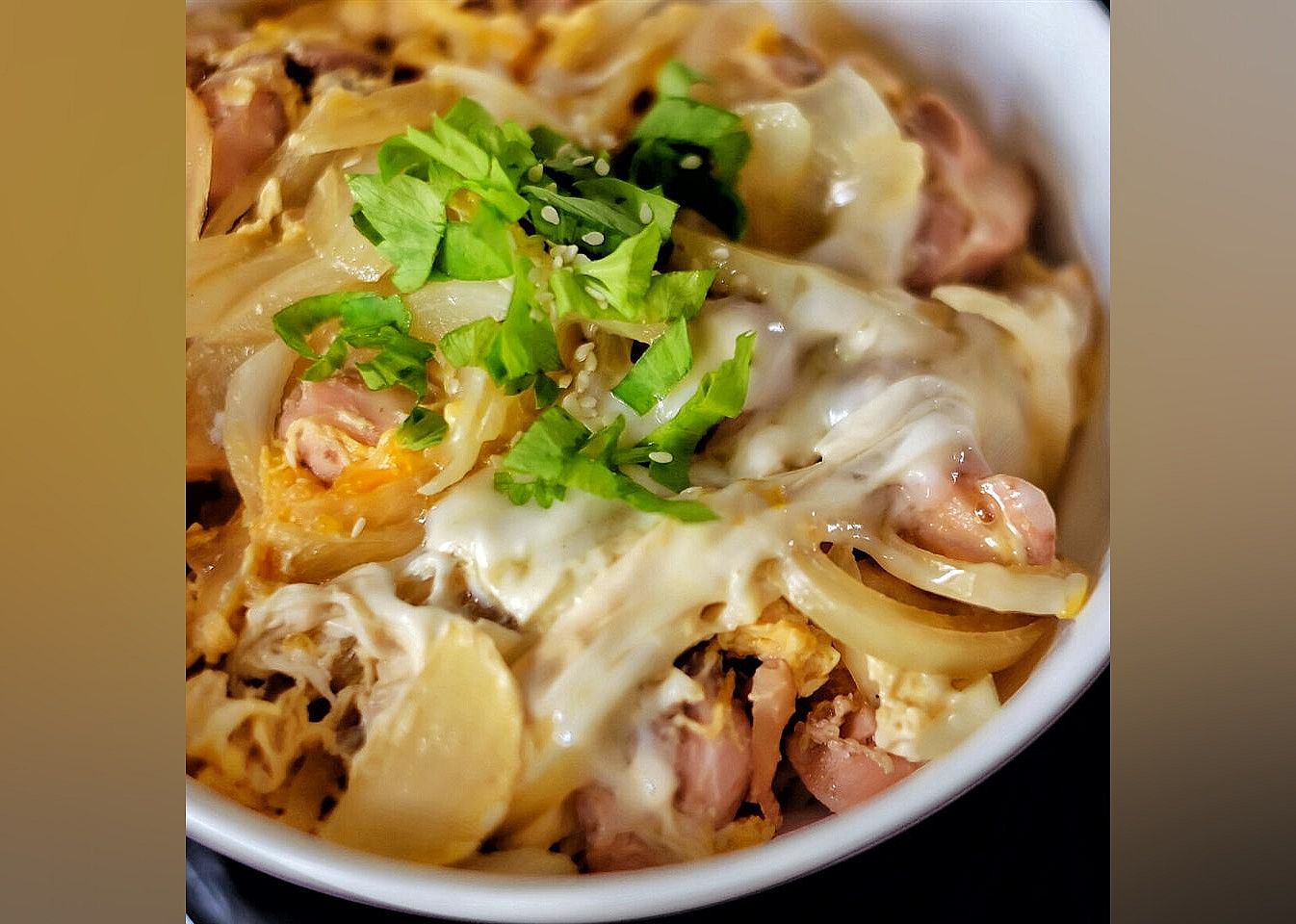 Oyakodon (Japanese Chicken and Egg Rice Bowl)