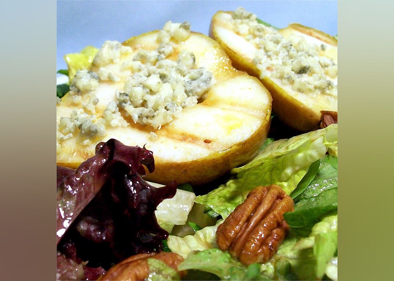 Grilled Blue Cheese Pears