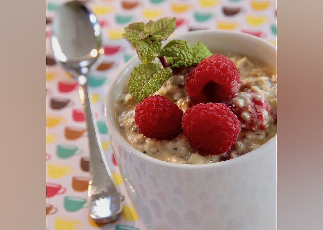 Overnight Light PB&J Oats