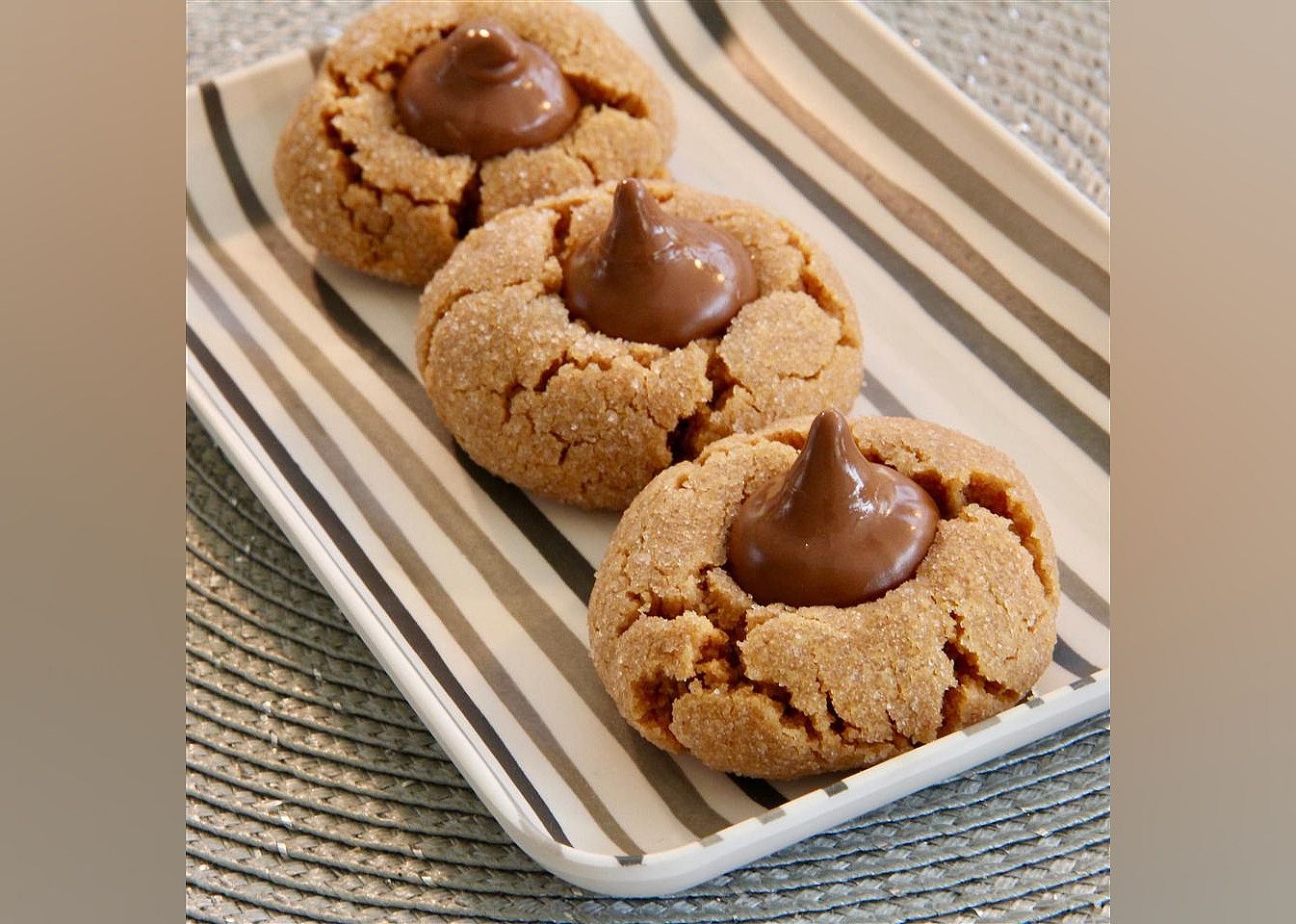 World's Easiest Peanut Butter Blossoms