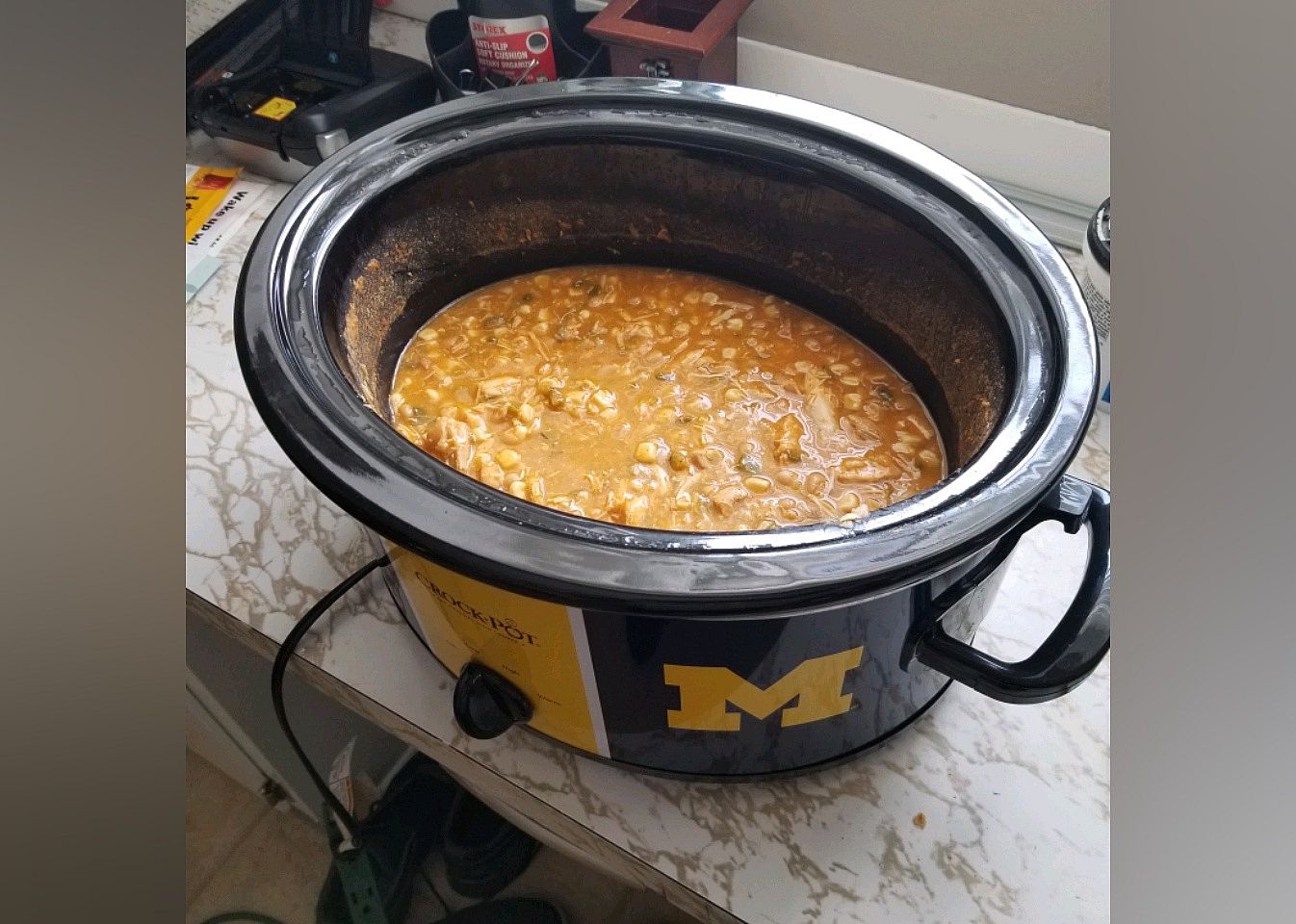 Easy Slow Cooker White Chicken Chili