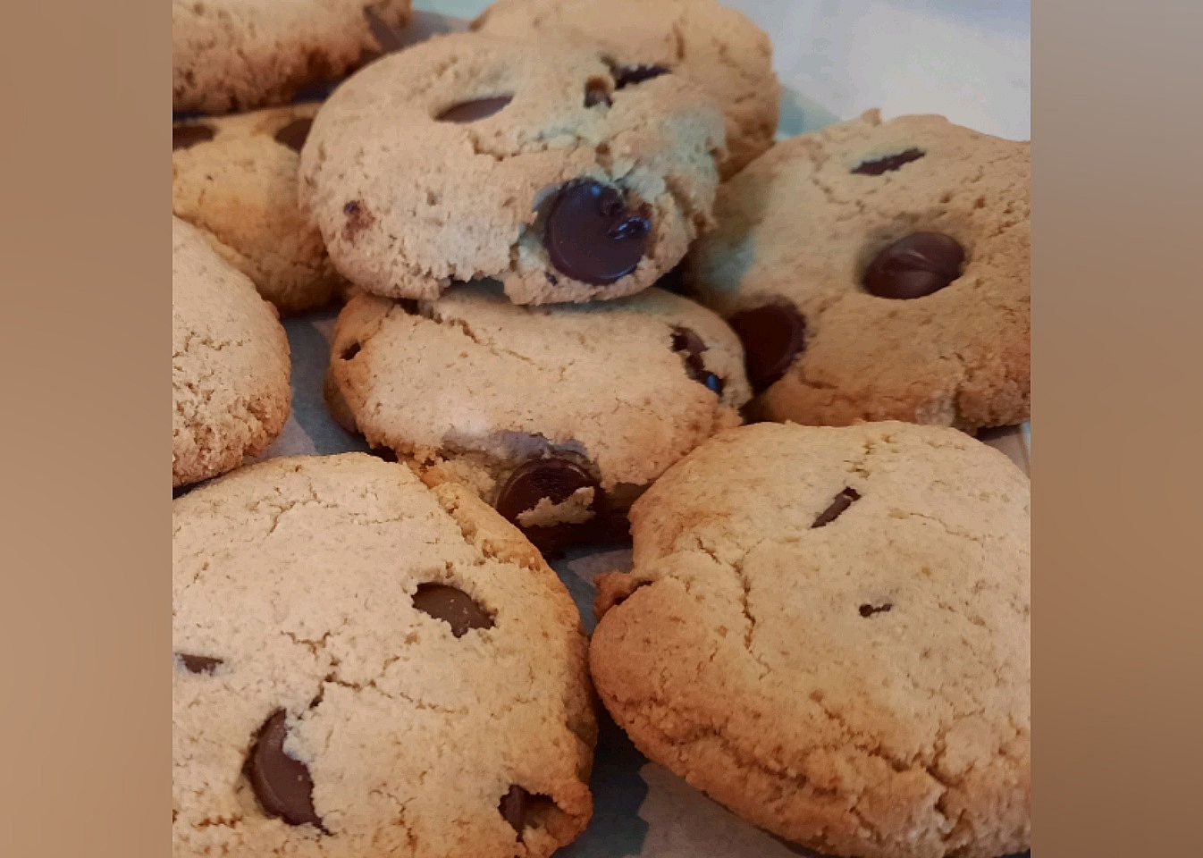 Gluten-Free Almond Flour Chocolate Chip Cookies