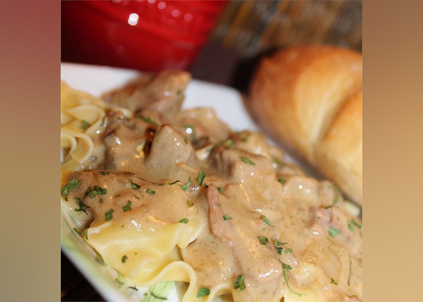 Easy Slow Cooker Stroganoff
