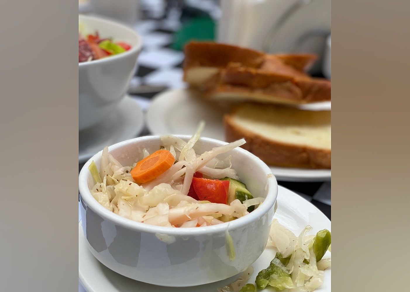 #1. Val's Delicatessen