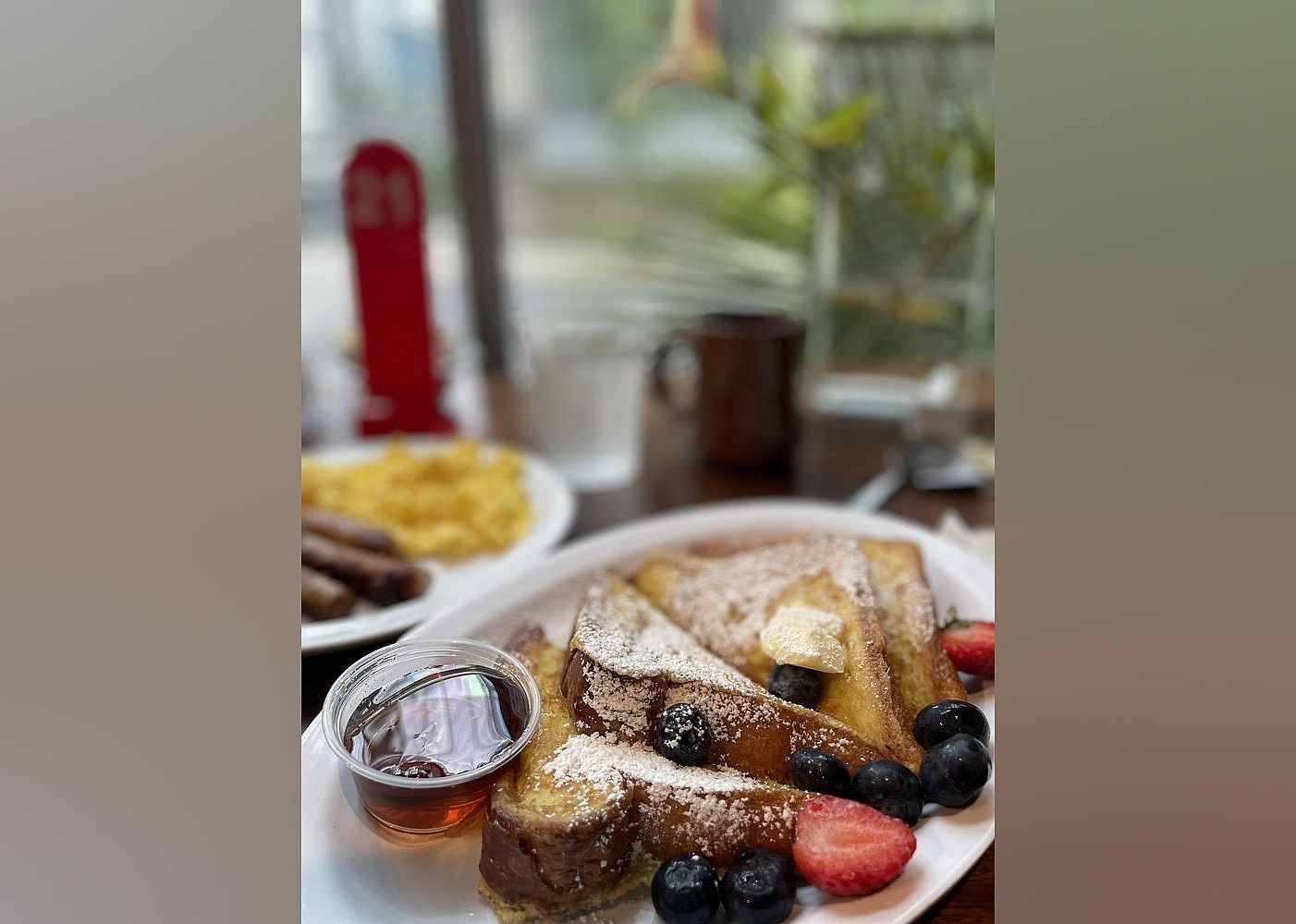 #7. Ludi's Restaurant & Lounge