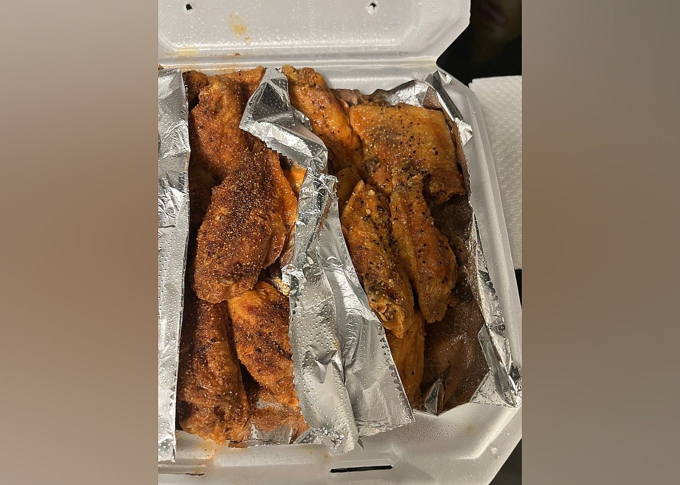 #8. Deluxe Wingz