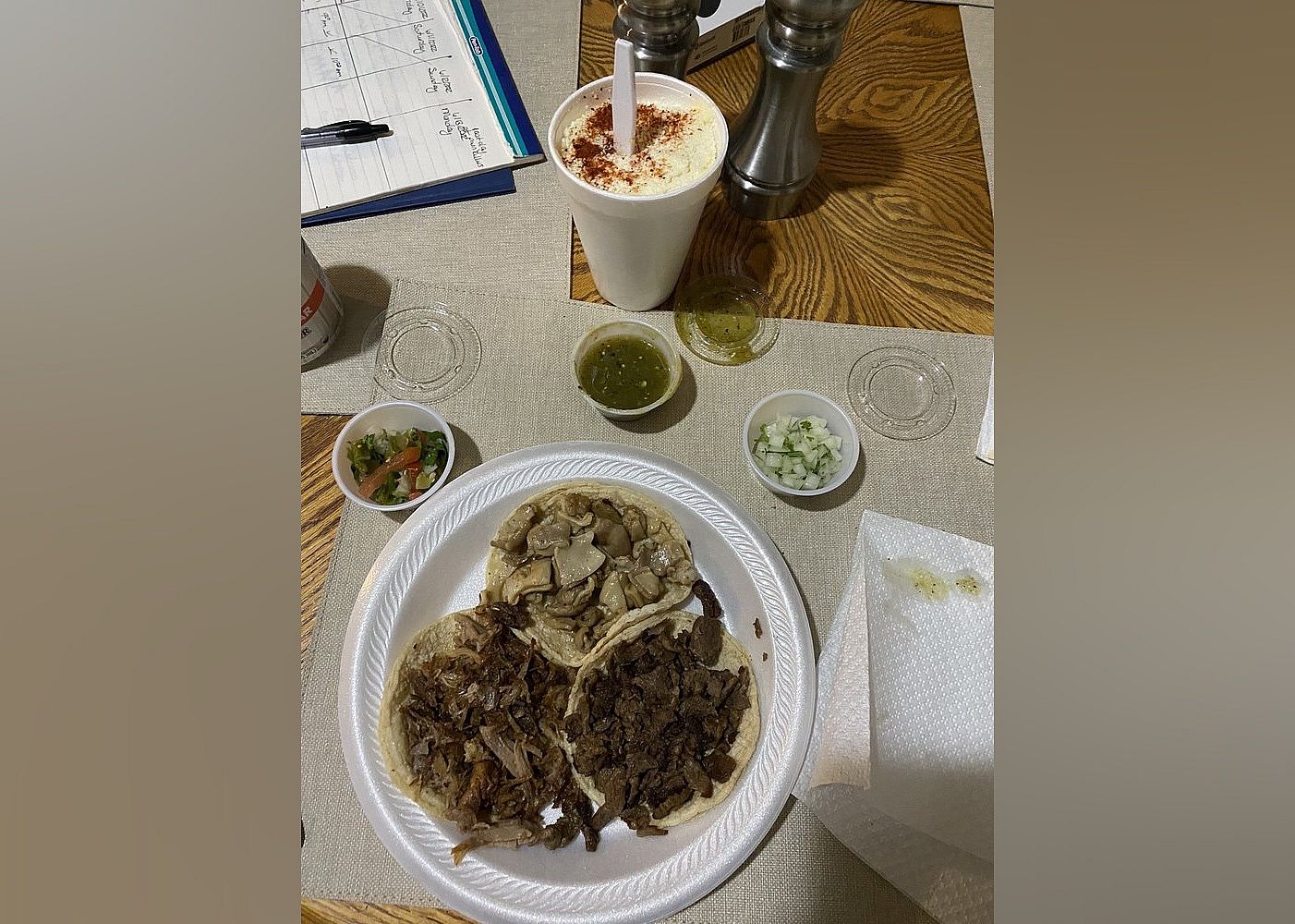 Mexican: Lonchera El Pichon