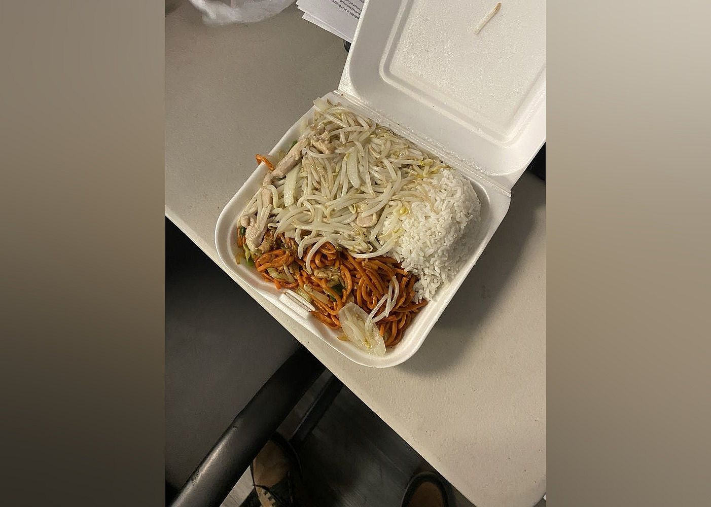 #4. Chef Lee's Chinese Food and Noodles
