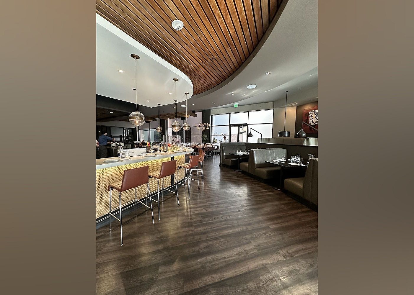 #8. Guard and Grace Modern Steakhouse