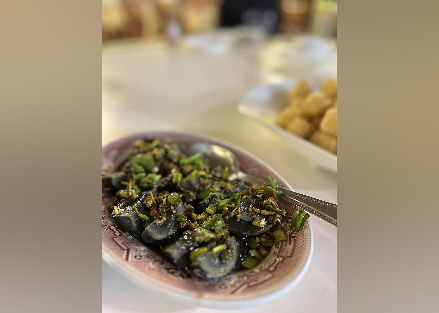 #5. Long Gong Restaurant