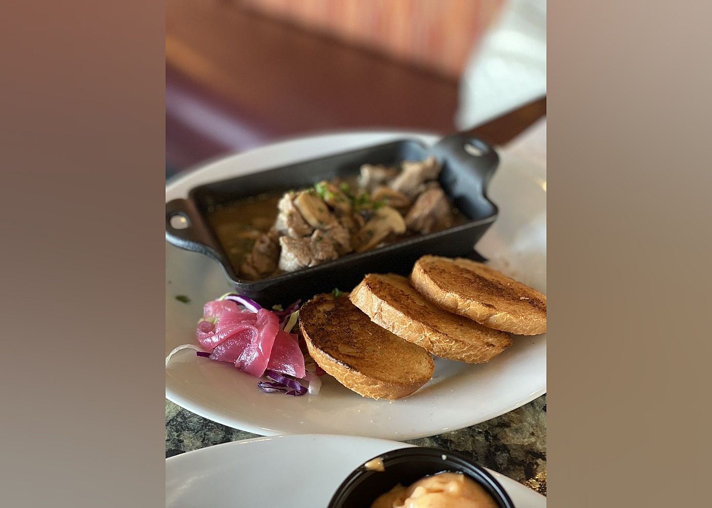 #16. Luna's Bistro