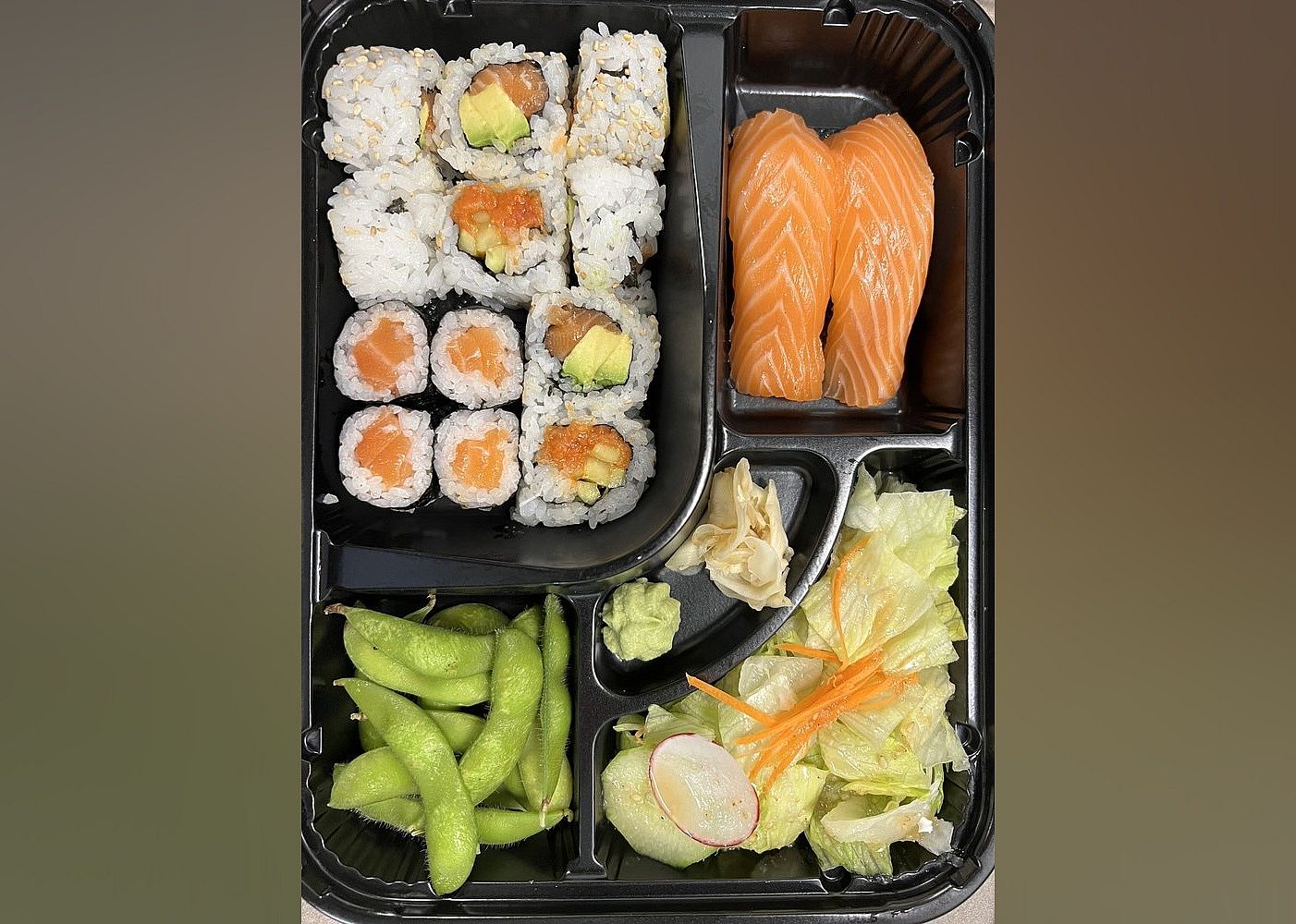 #25. Sushi & Rolls