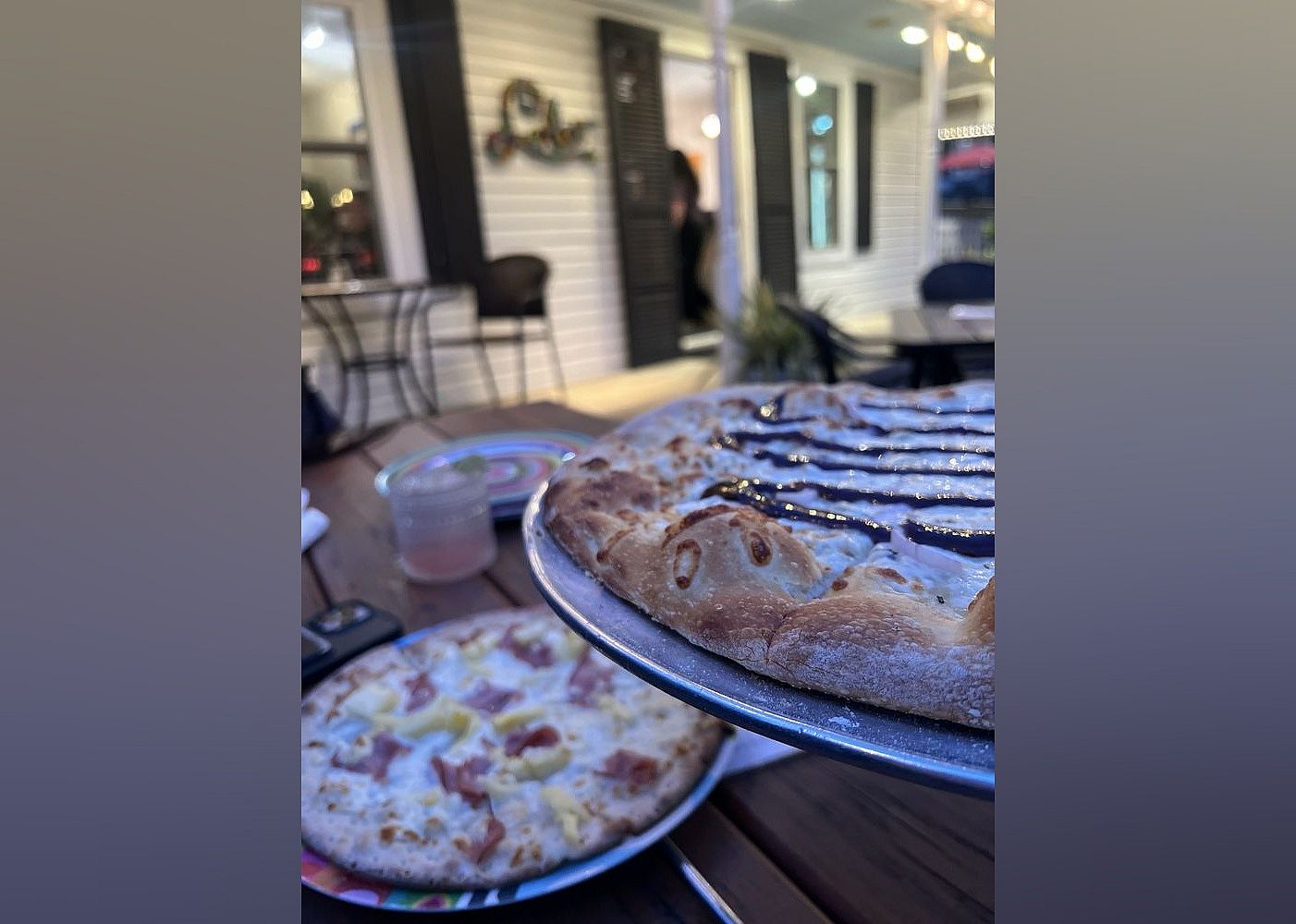 #10. Lola's