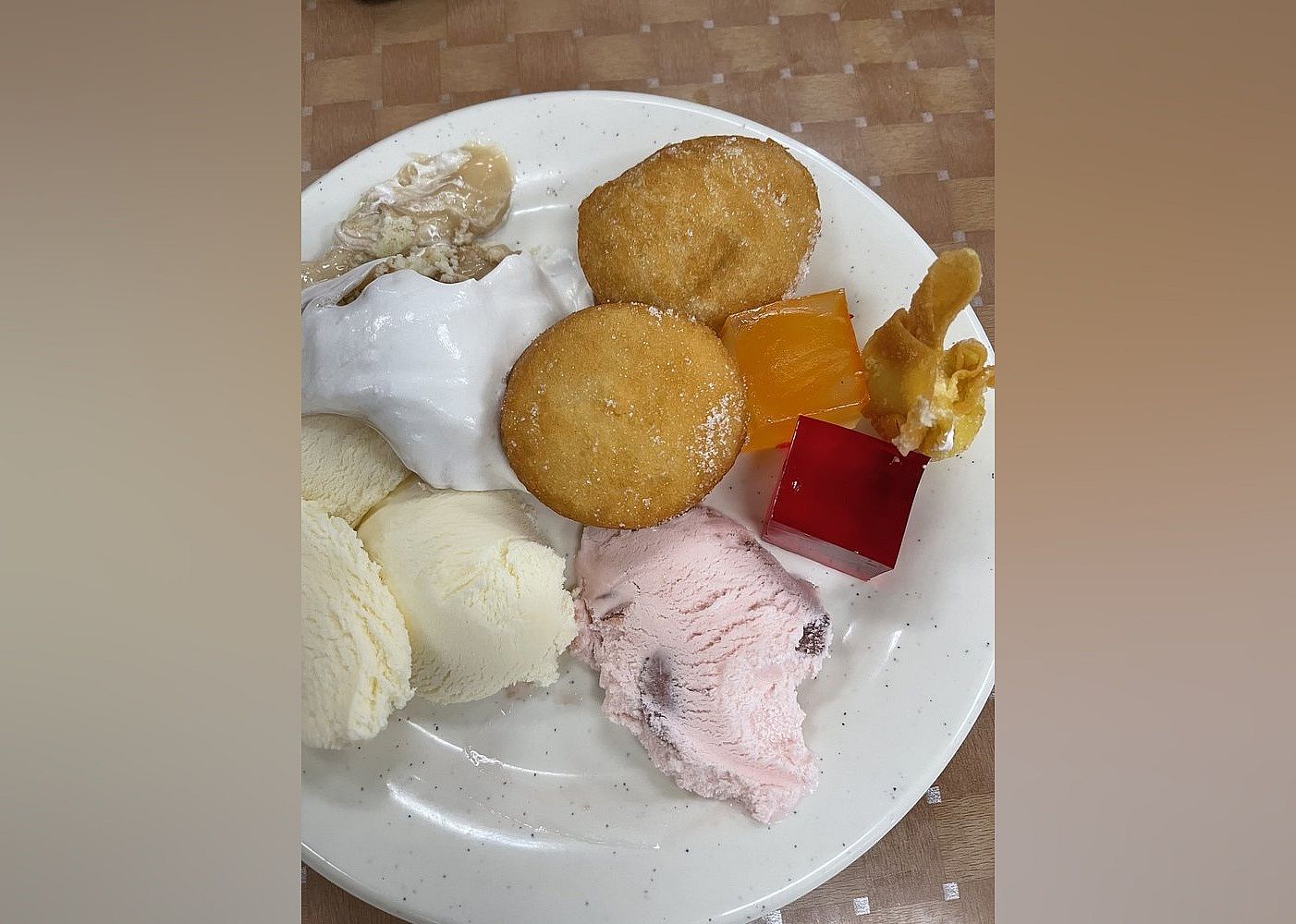 #17. Happy Buffet