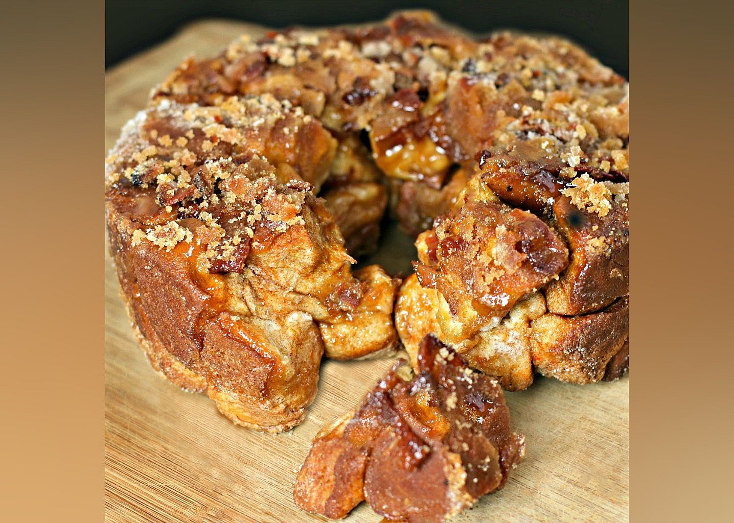 Easy Maple Bacon Monkey Bread
