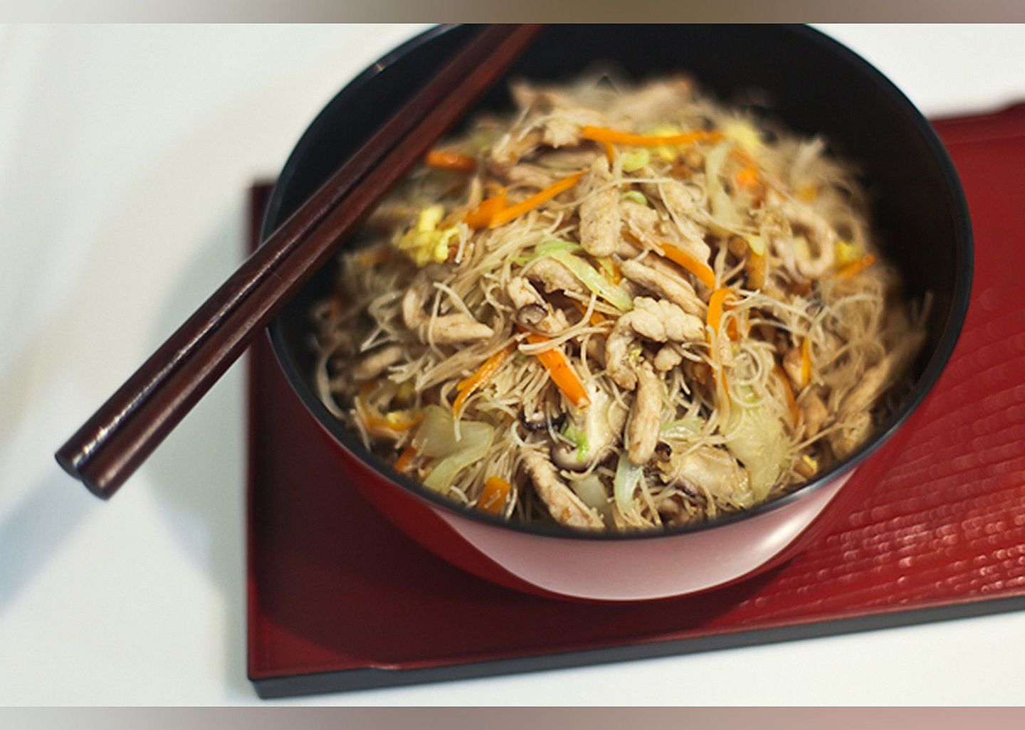 Tsao Mi Fun (Taiwanese Fried Rice Noodles)