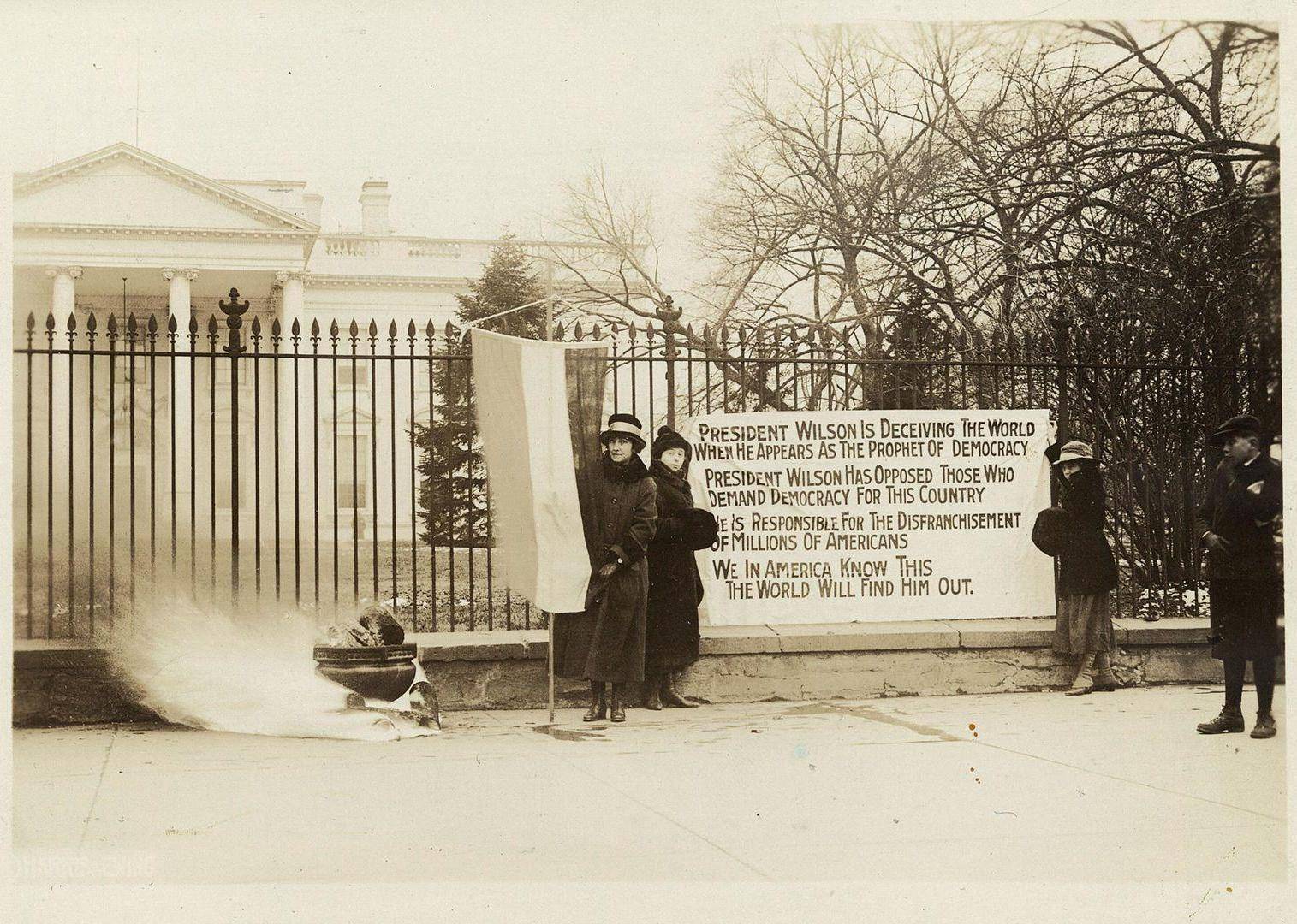 1919: National Women's Party sparks 'Watchfires of Freedom'