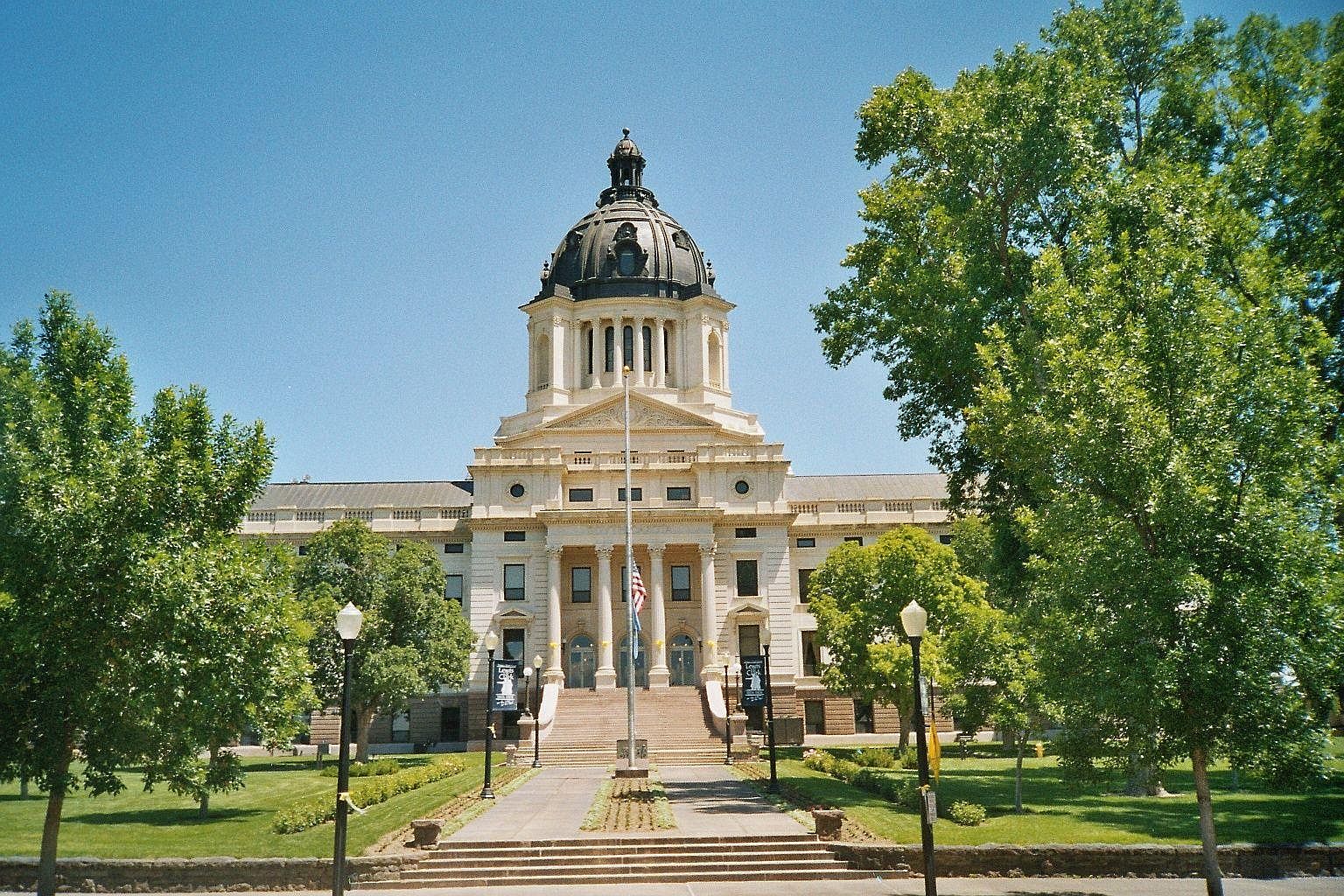 Capital: Pierre
