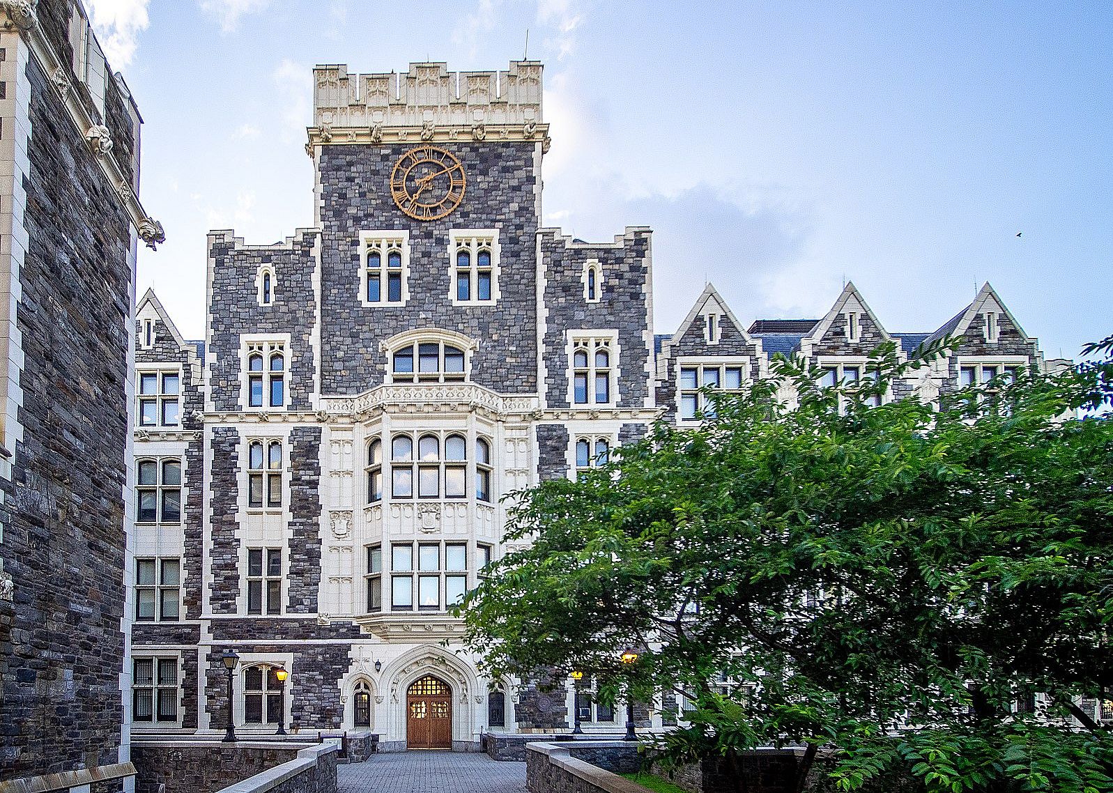 1961: City University of New York is established