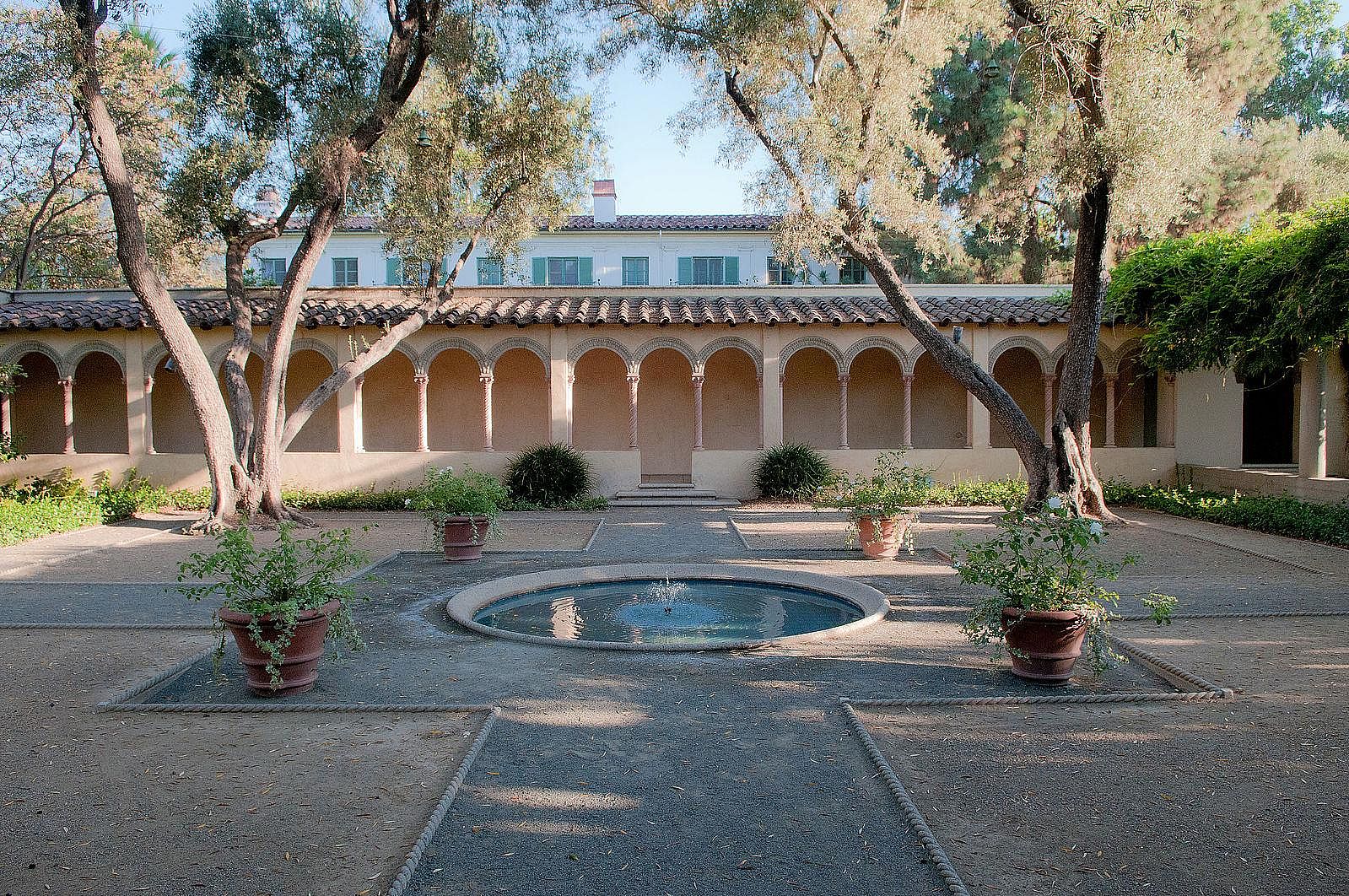 Gabrielle Jungels-Winkler Hall, Scripps College, CA