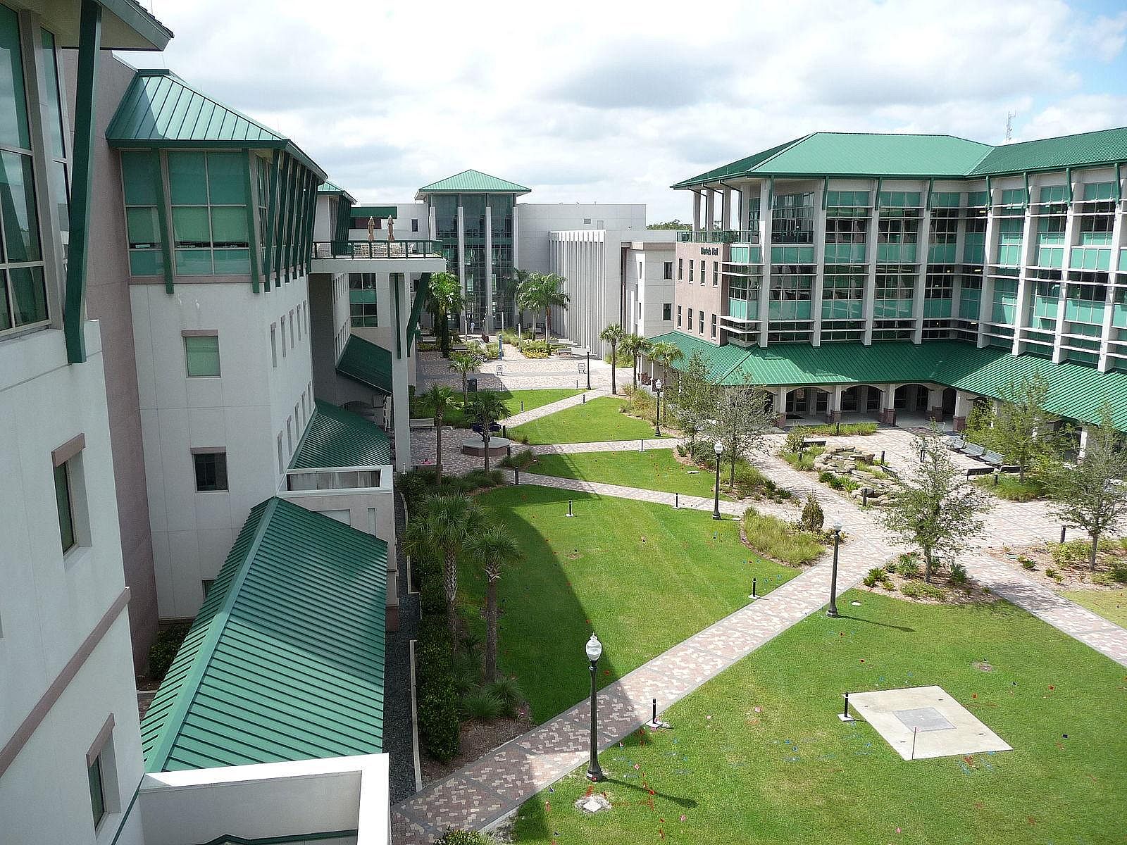 North Lake Village, Florida Gulf Coast University, FL