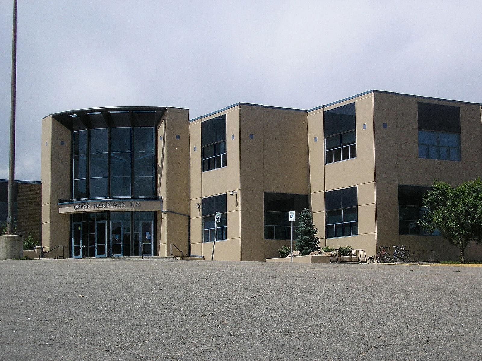 #37. Jefferson County School District No. R-1