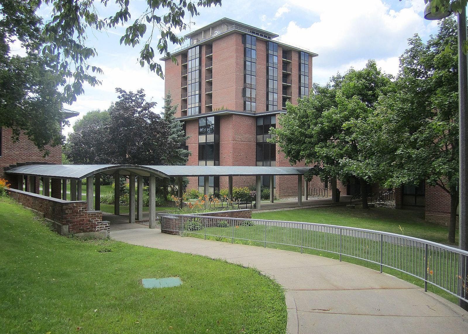 #76. Skidmore College