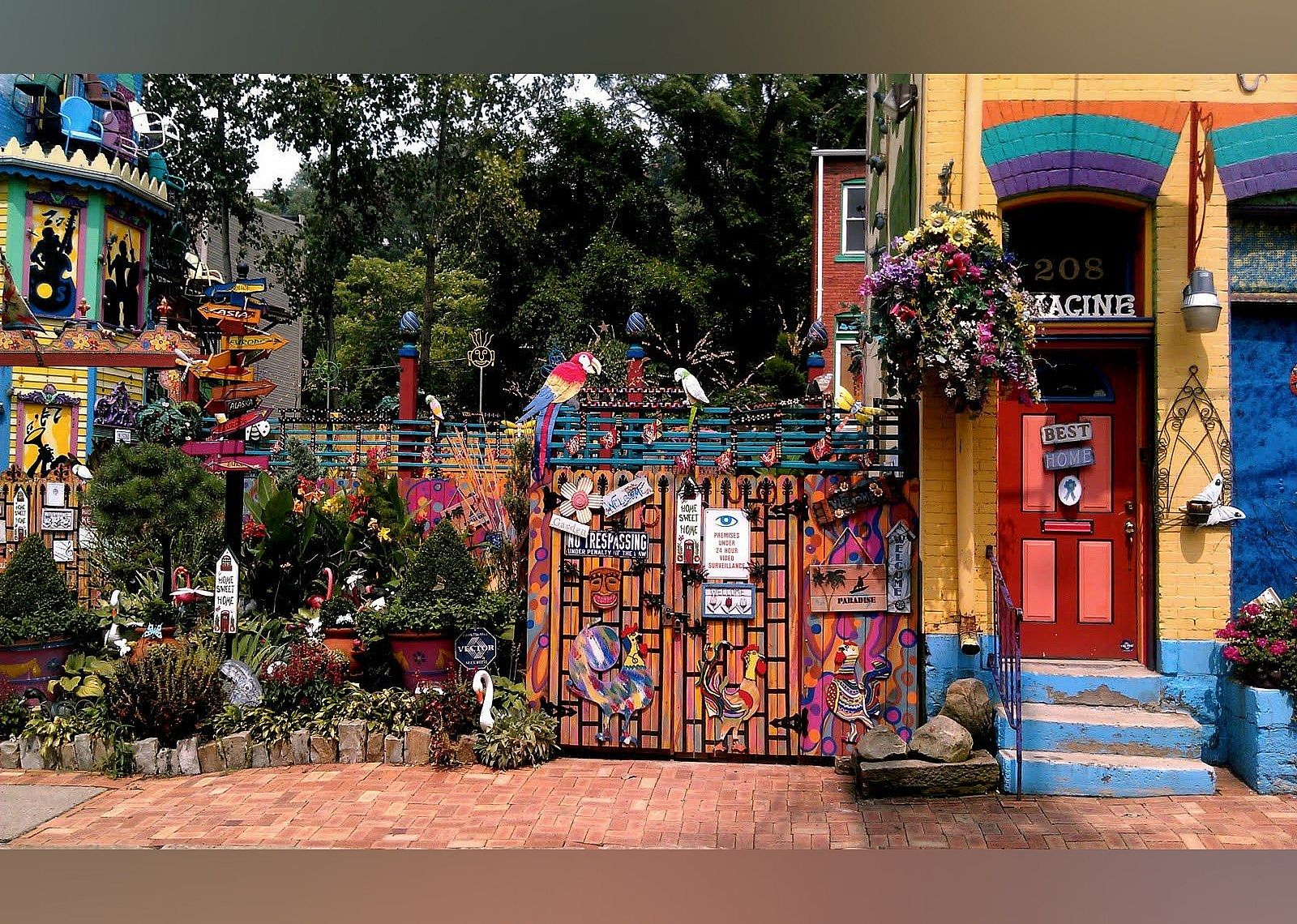 #6. Randyland