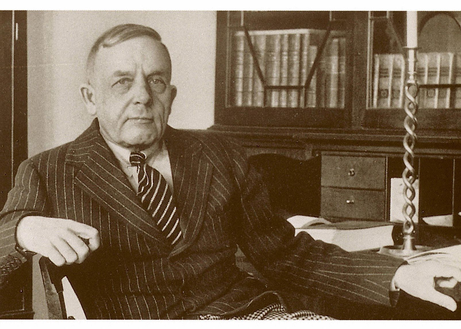 1931: Nobel Prize for discovery of respiratory enzymes