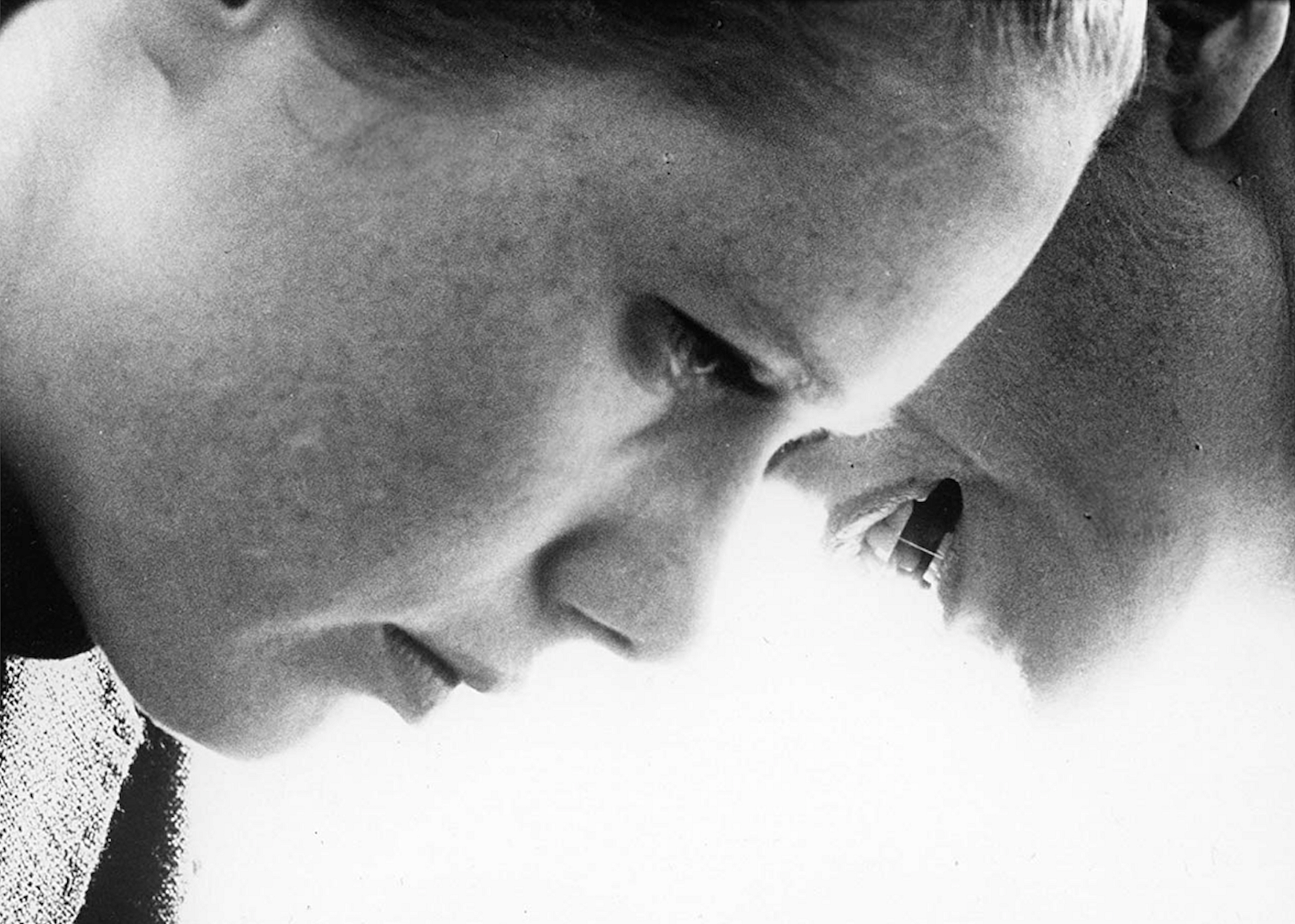 #6. Persona (1966)