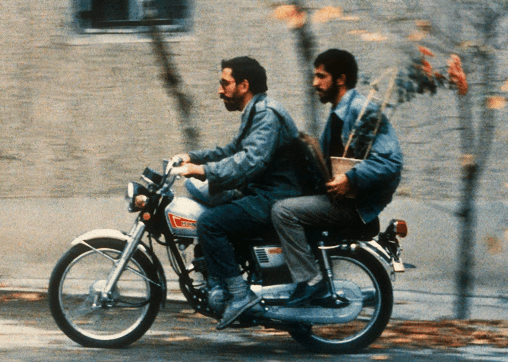 #39. Close-Up (1990)