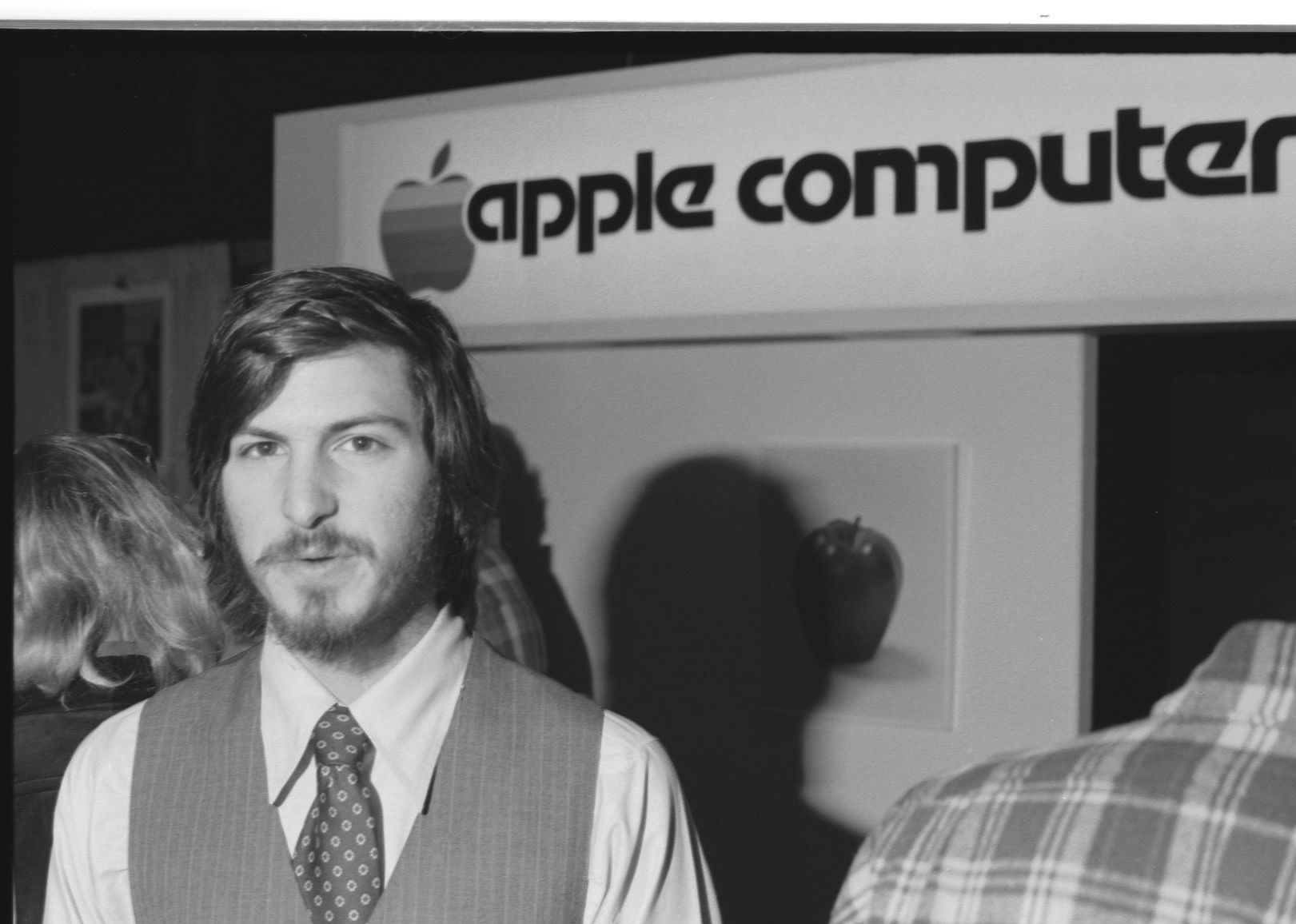 1976: Apple Computers is born