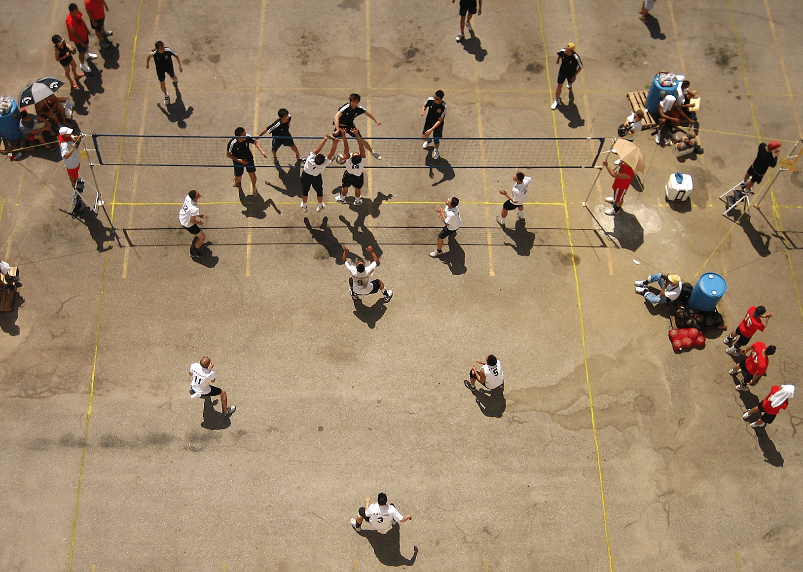 A scene from the film "9-Man".
