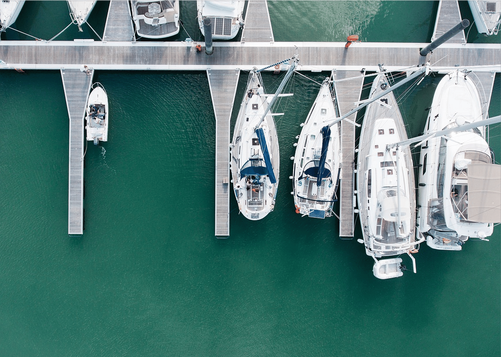 Pleasure boats and motors