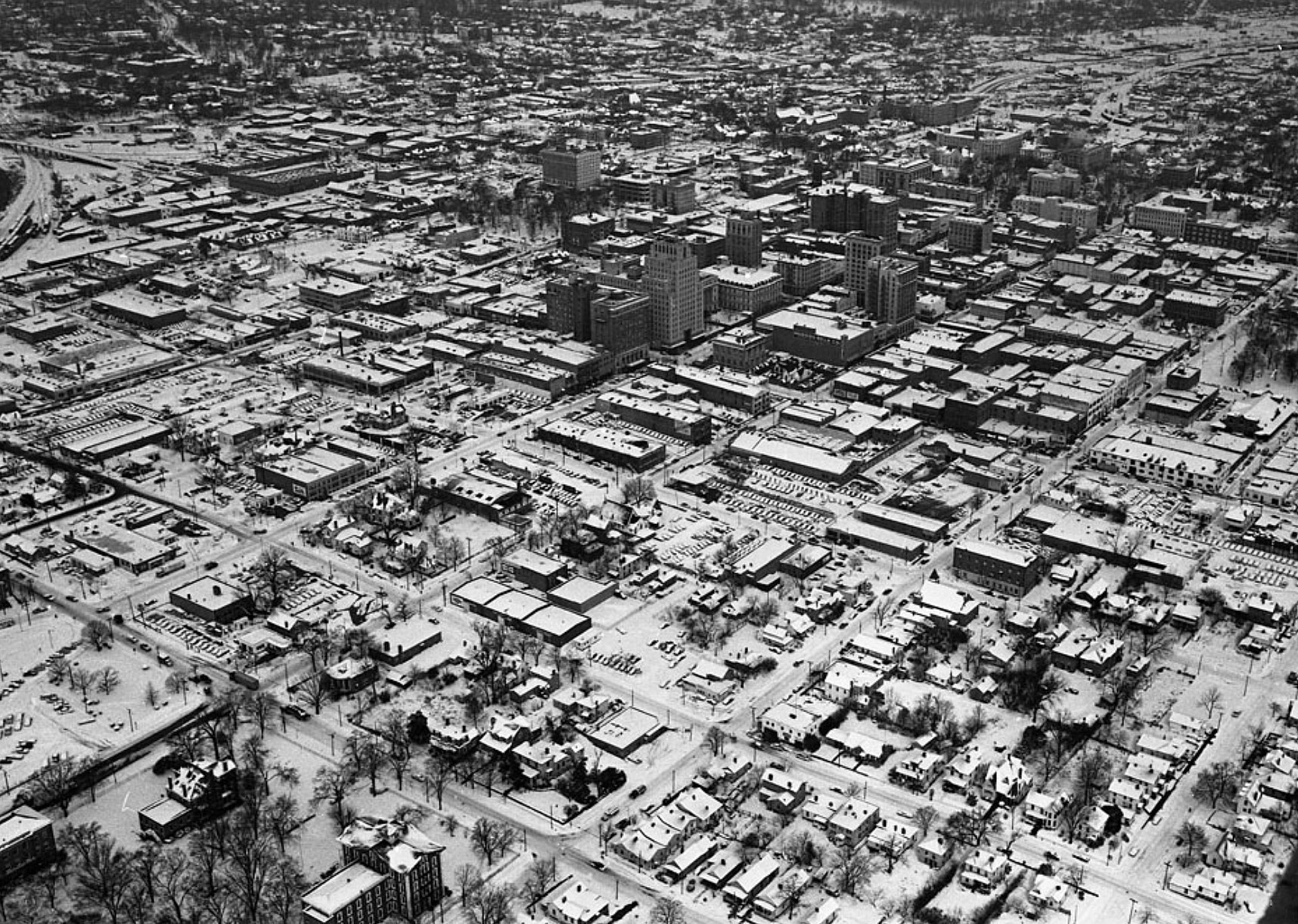 1961: New York receives 40 inches of snow