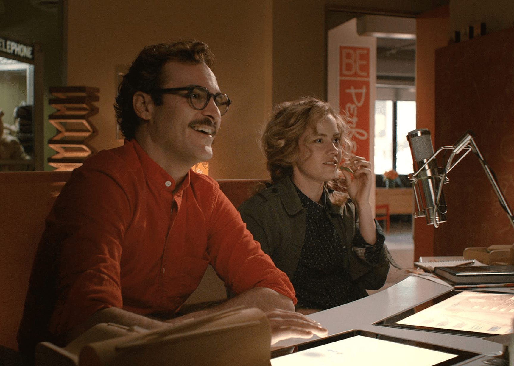 Joaquin Phoenix and Amy Adams in "Her".