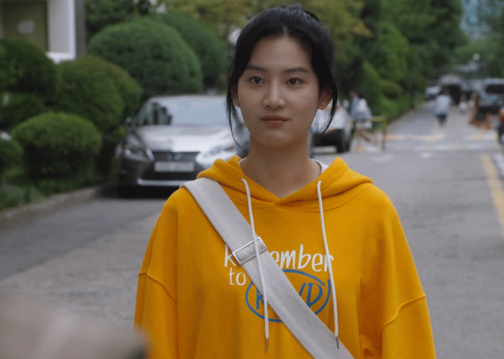 Park Ju-hyun in a scene from "Extracurricular."