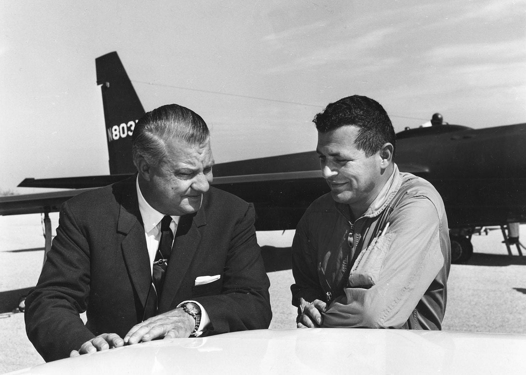 1960: Francis Gary Powers is captured